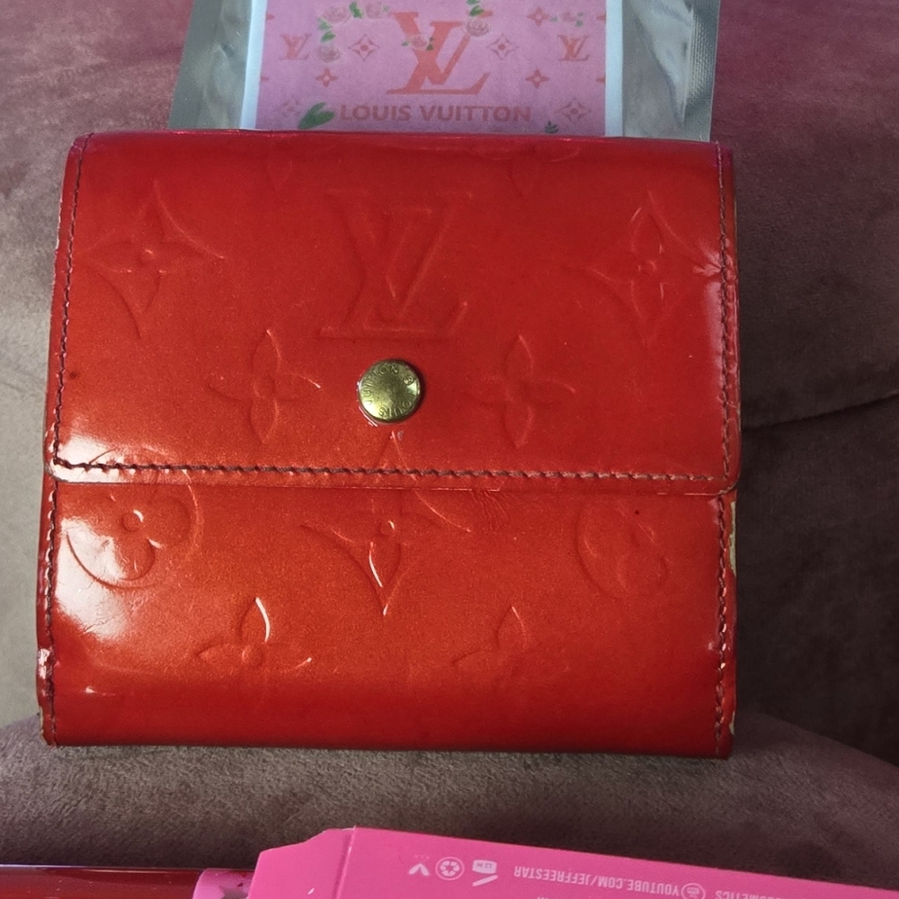 Authentic Louis Vuitton LV red vernis trifold wallet